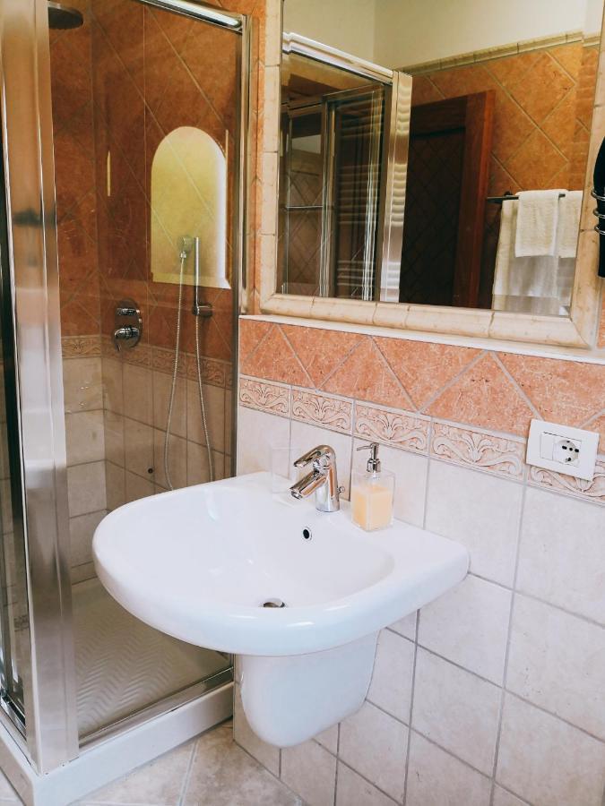 A Lu Ponti Bed & Breakfast Будони Екстериор снимка